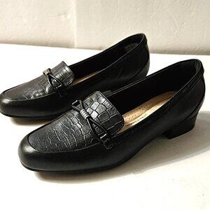 Clarks Juliet Shine Black Loafers 7 W Leather Slip-On Croc Flats NEW